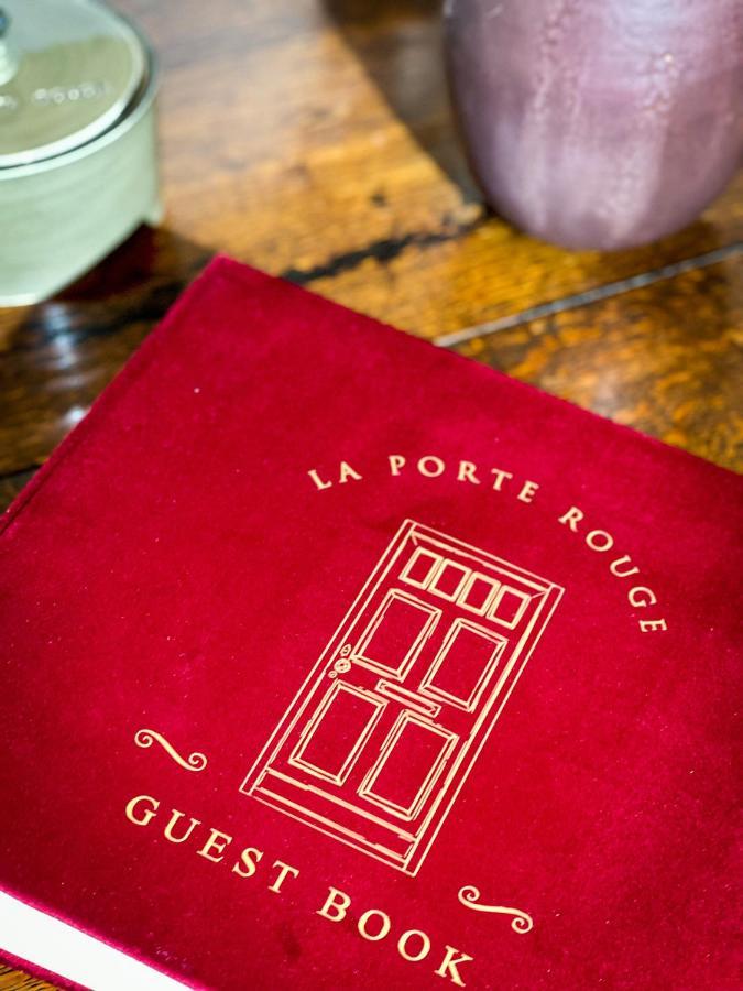 La Porte Rouge - The Red Door 오우데나르데 외부 사진